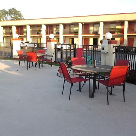 New Valdosta Inn And Suites מראה חיצוני תמונה
