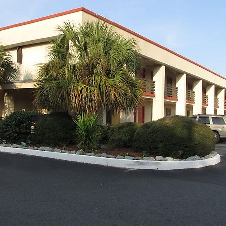 New Valdosta Inn And Suites מראה חיצוני תמונה
