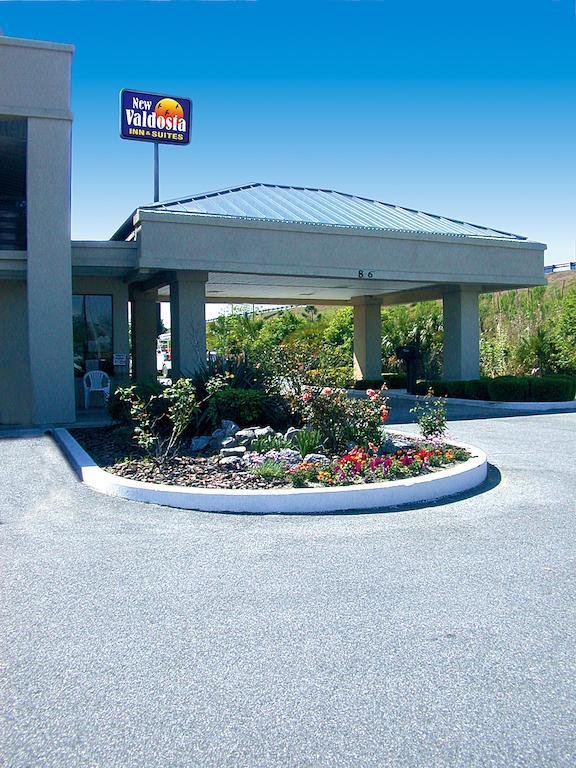 New Valdosta Inn And Suites מראה חיצוני תמונה