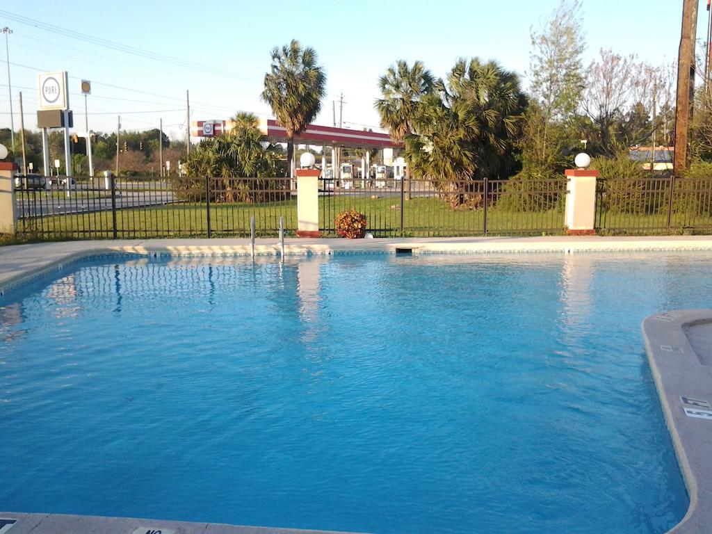 New Valdosta Inn And Suites מראה חיצוני תמונה